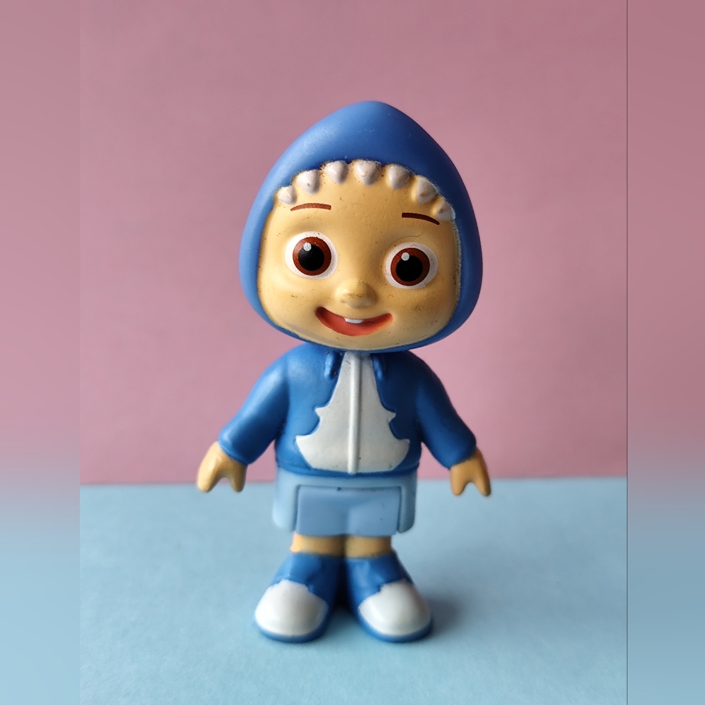 6/$20🔖CoComelon Blue Shark Pack JJ Boy & Nina Girl Action Figure Moonbug